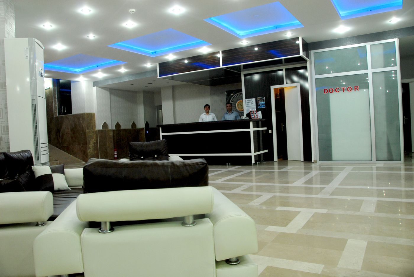 Monte-Carlo-Hotel-Lobby-41