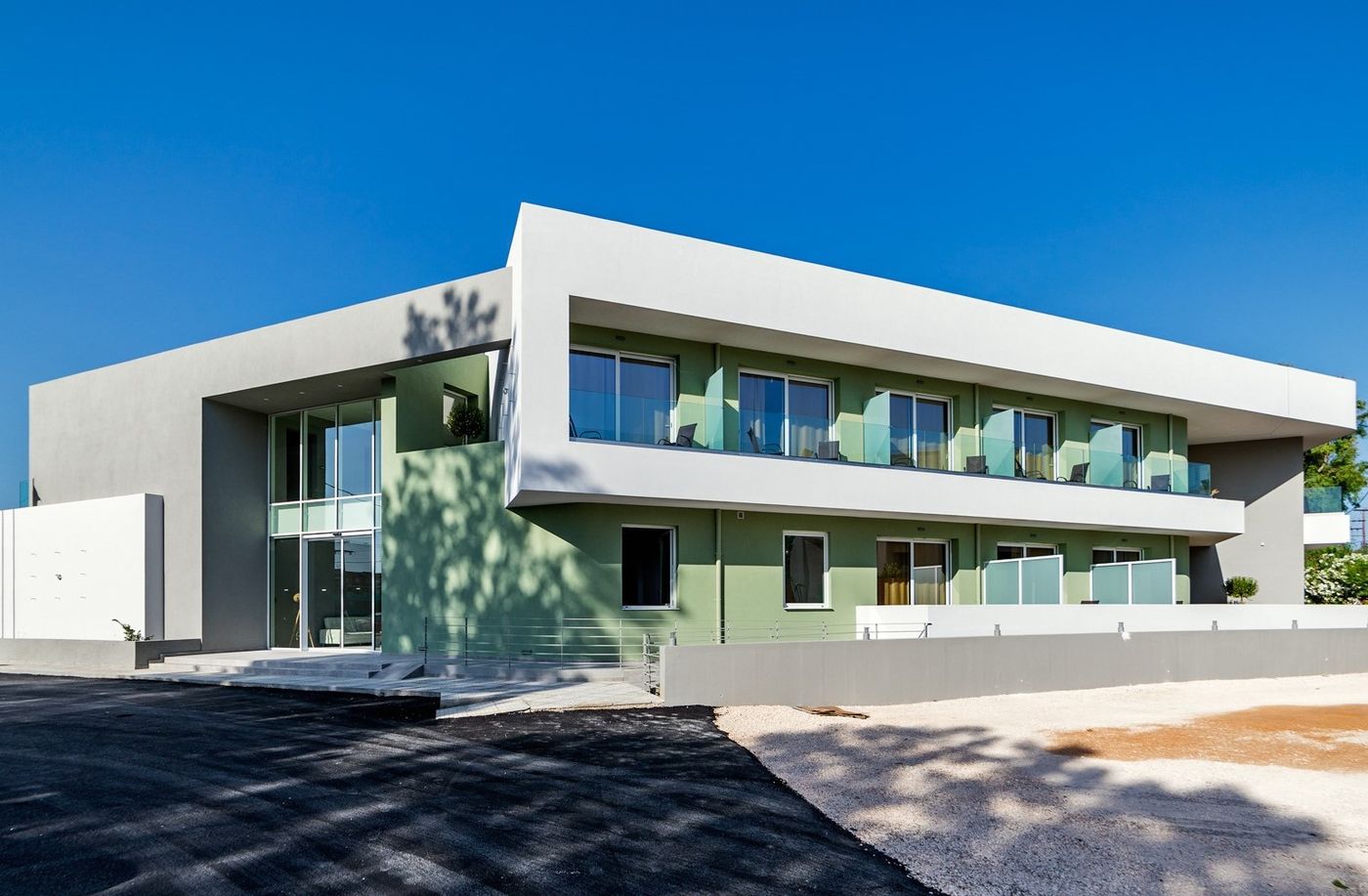 White Olive Premium Laganas