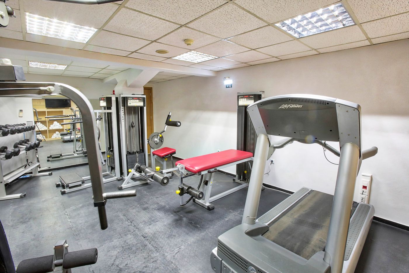 Capsis-Astoria-Heraklion-Sports-and-Entertainment-78