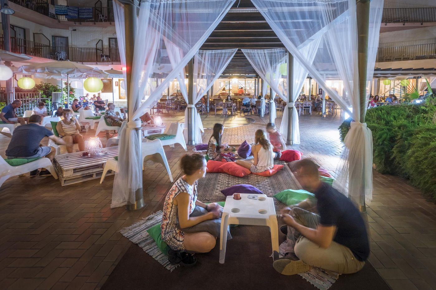 Sumus-Hotel-Stella---Spa---Adults-Recommended-Bar-17