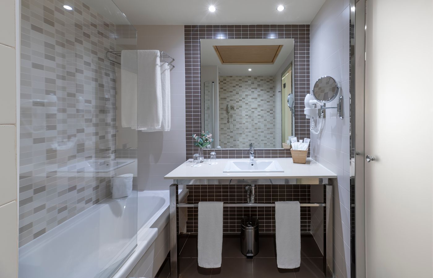 Elba-Carlota-Beach-Hotel-Room-30