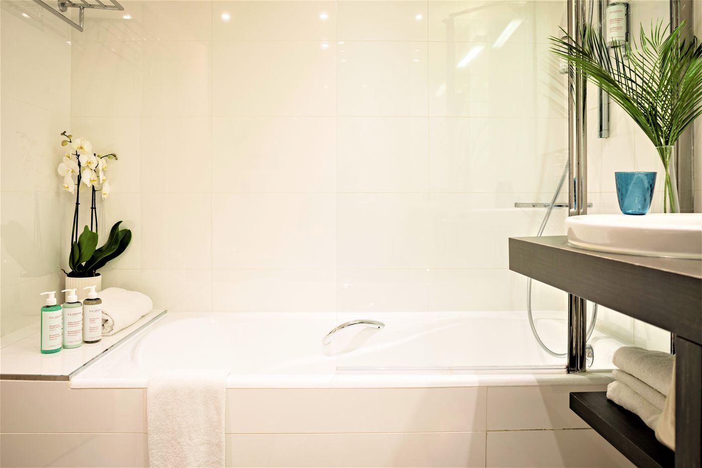 Hotel-Croisette-Beach-Cannes---Mgallery-General-view-49