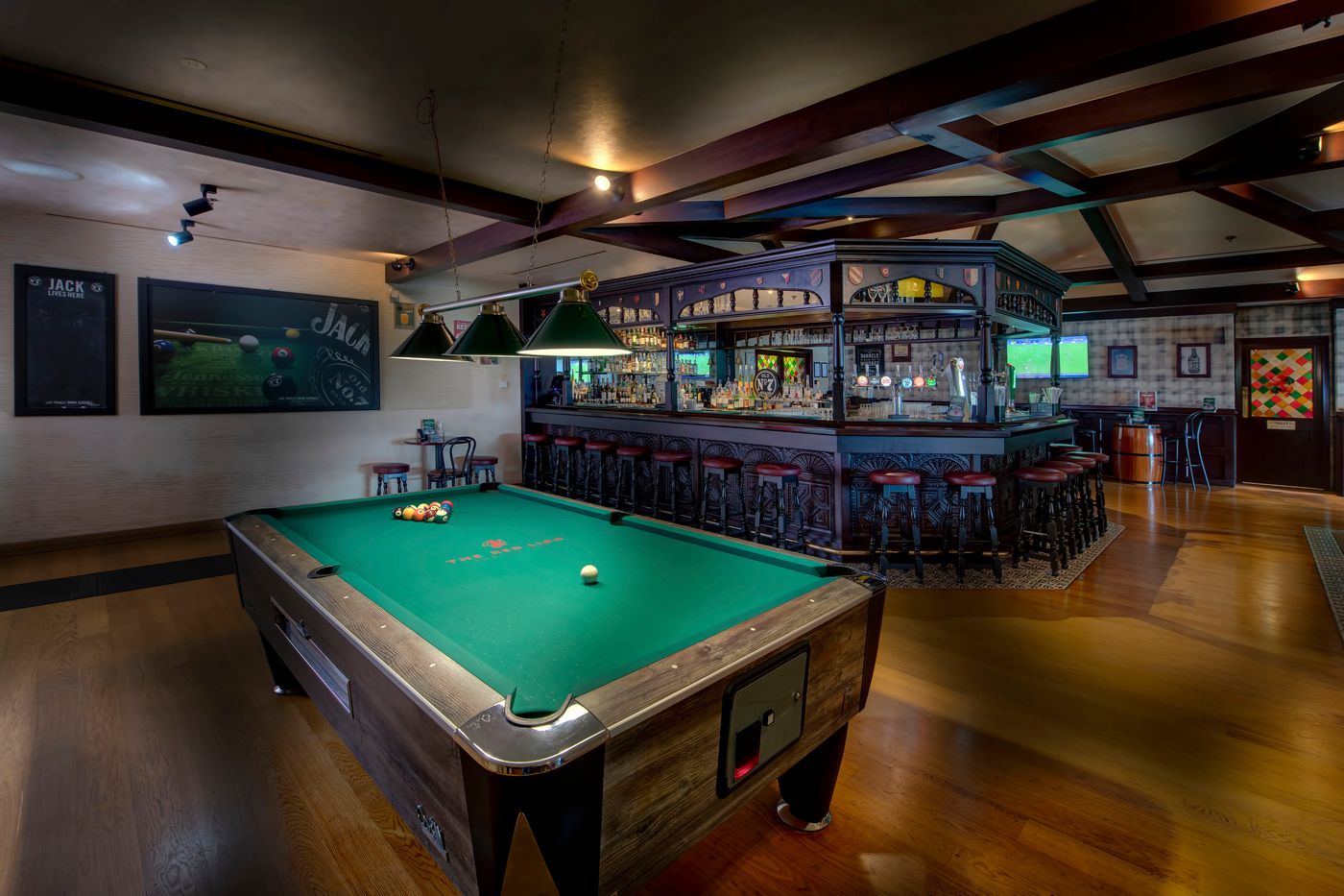 Metropolitan-Hotel-on-Sheikh-Zayed-Road-Dubai-Bar-85