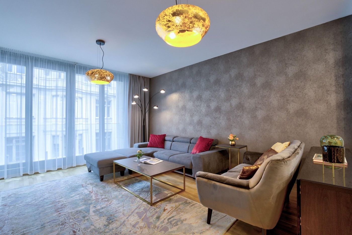 Hotel-Emerald---Suites-Room-78