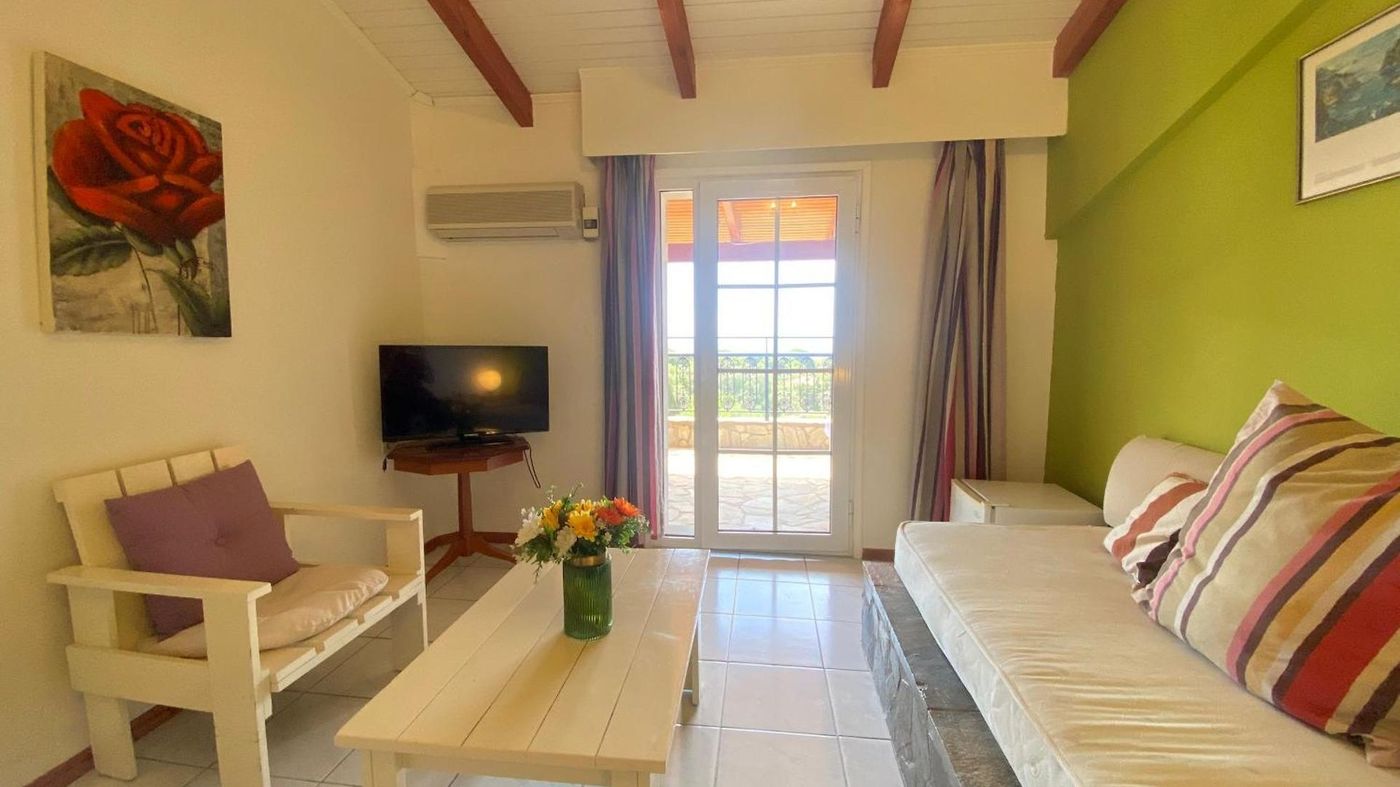 Hotel-Sunrise-Inn-Room-45