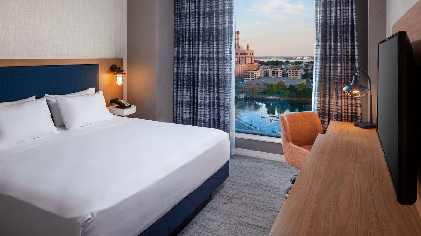 Hampton Inn Boston Seaport District