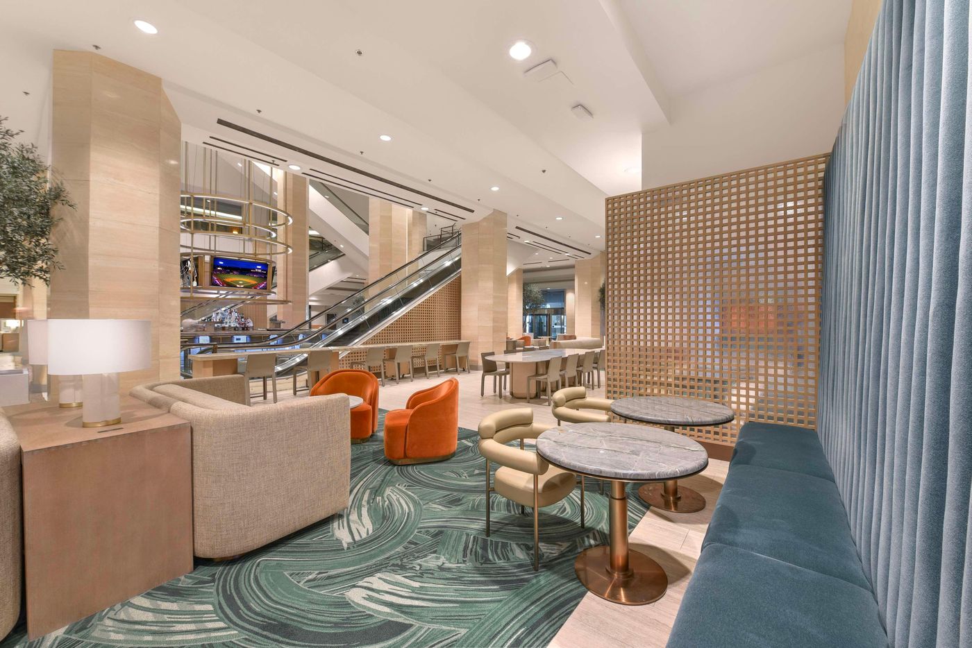 Hilton-Anaheim-General-view-15