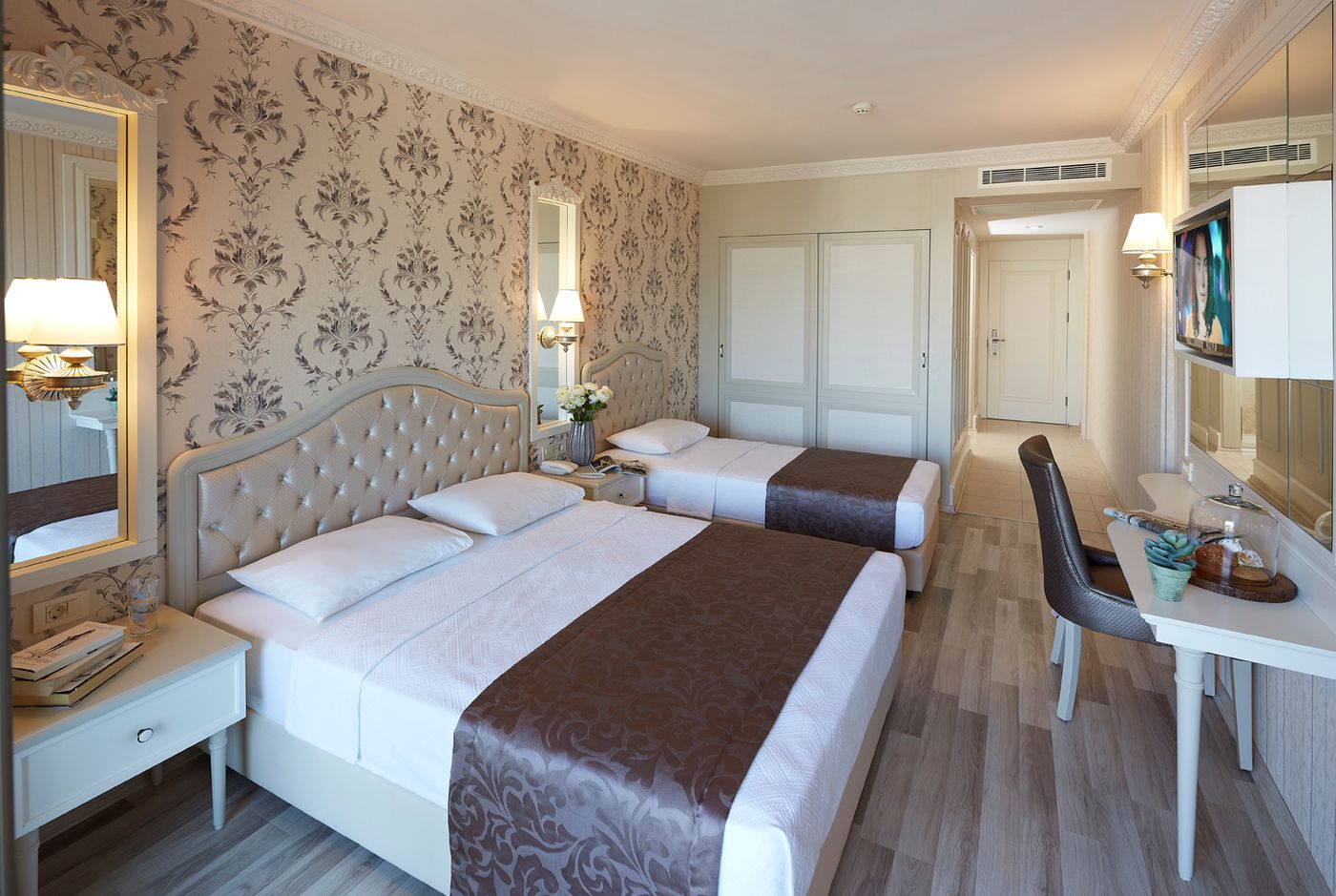 Emre Beach Hotel & Emre Annexe