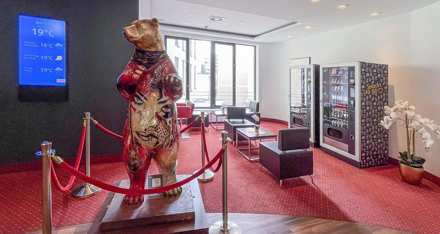 Best-Western-Plus-Plaza-Berlin-Kurfuerstendamm-Lobby-17