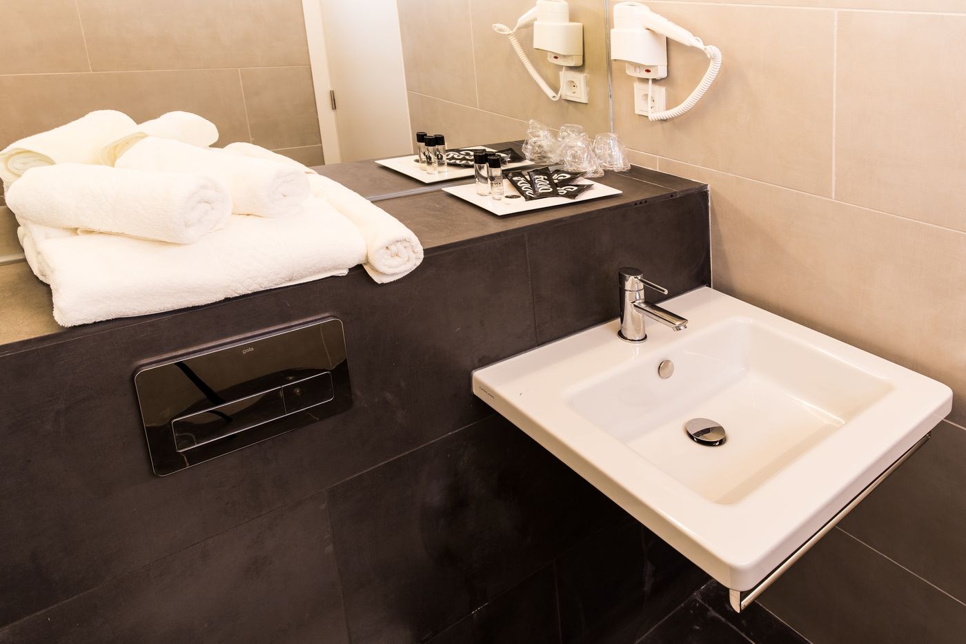 Ebano-Hotel-Apartments-Room-28