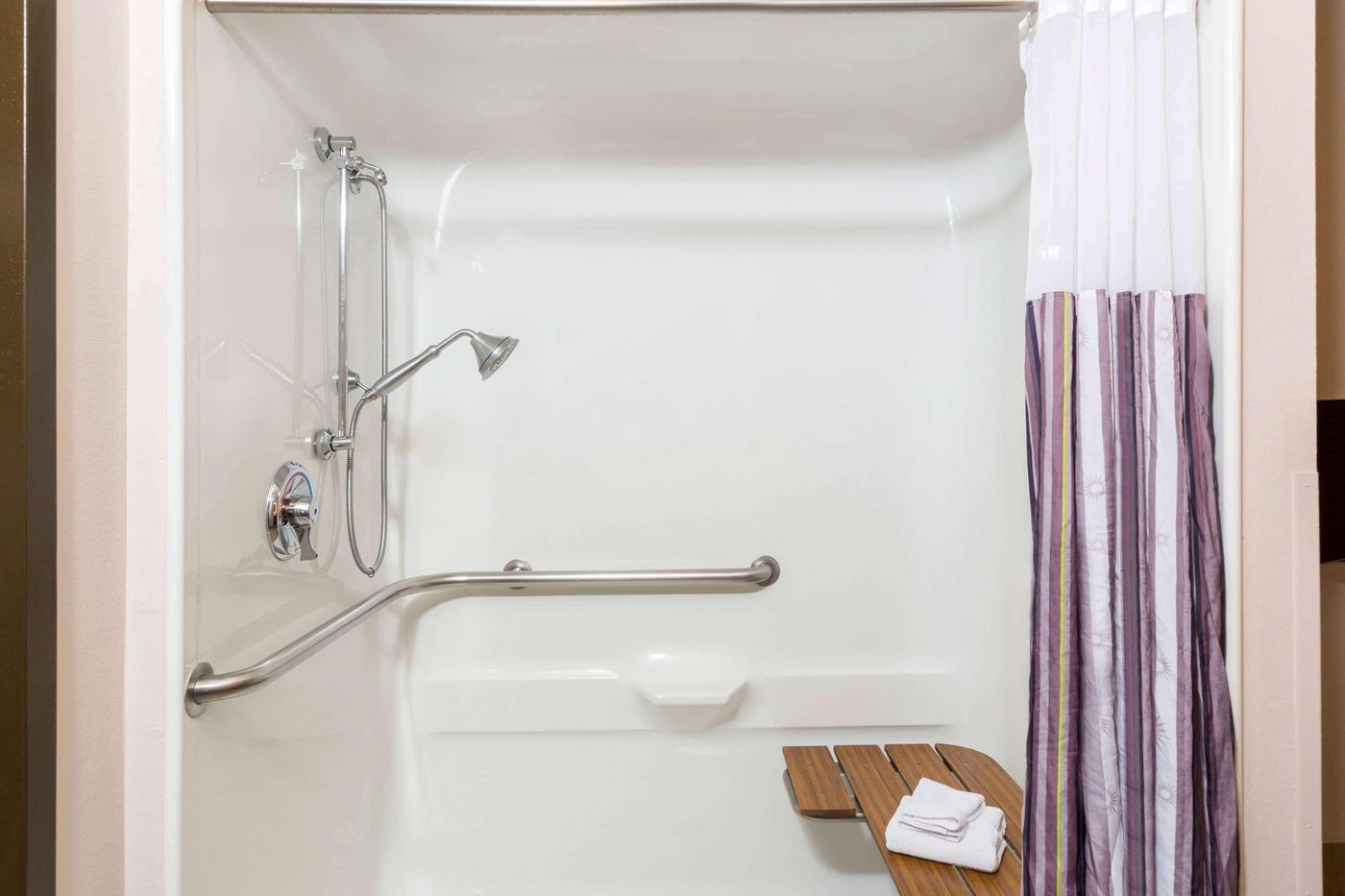 La Quinta Inn & Suites By Wyndham Goodlettsville --United States-Goodlettsville-Room-7