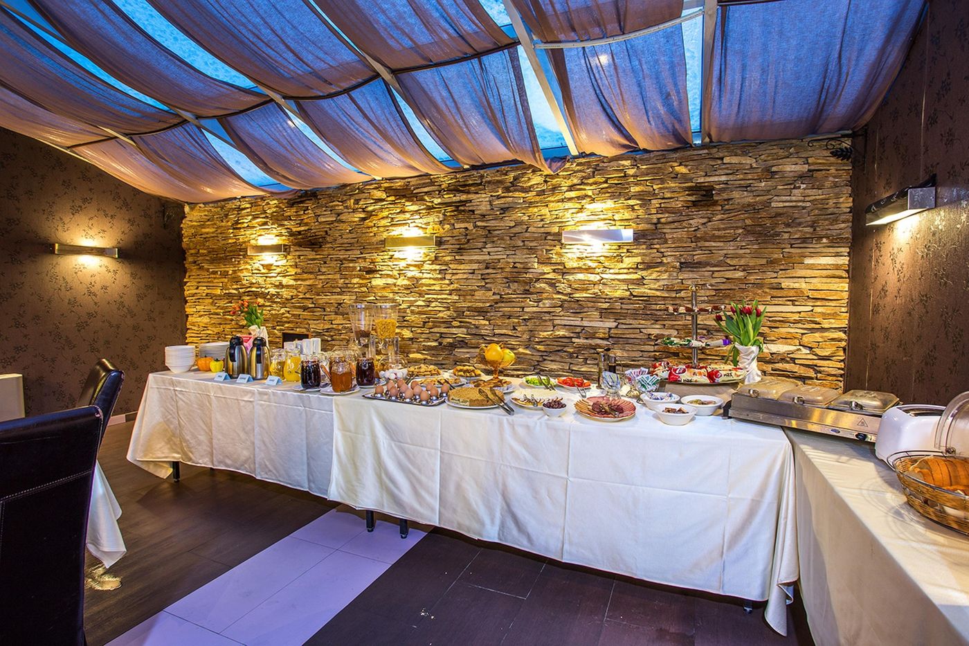 Art Plaza Hotel-Bulgaria-Sofia-Lobby-3