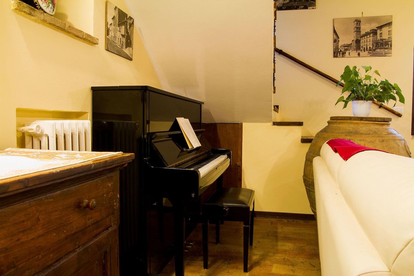 B&B All'Ombra di San Damiano-Italy-ASSISI-Lobby-7