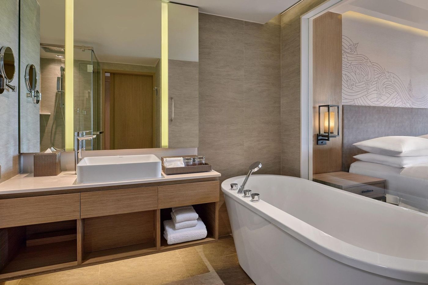 Phuket-Marriott-Resort---Spa--Merlin-Beach-Room-41
