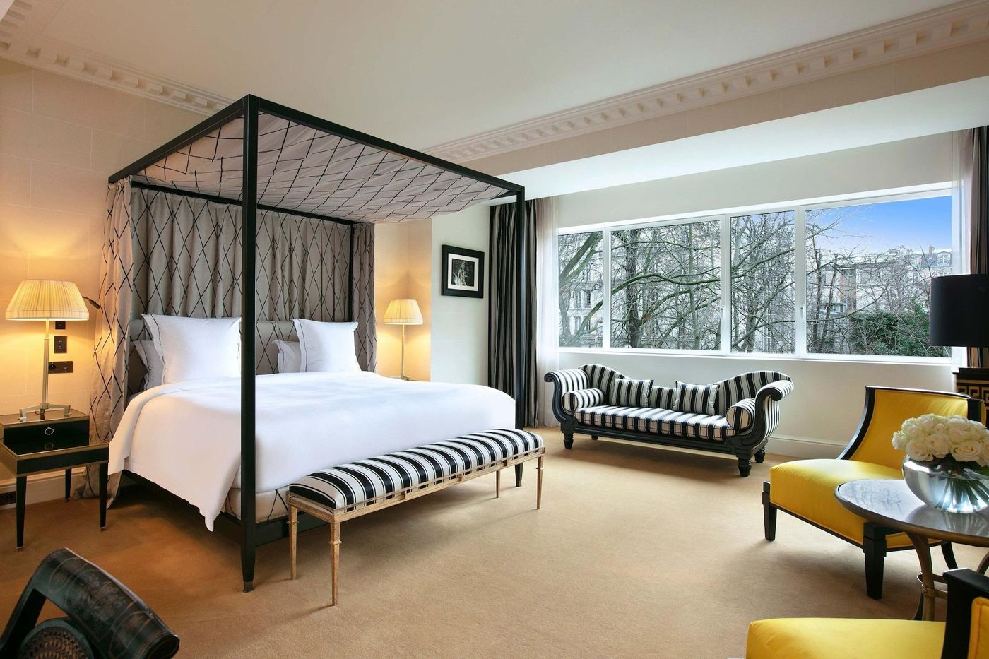 Hotel-de-Berri-Champs-Elysees--a-Luxury-Collection-Hotel--Paris-Room-30