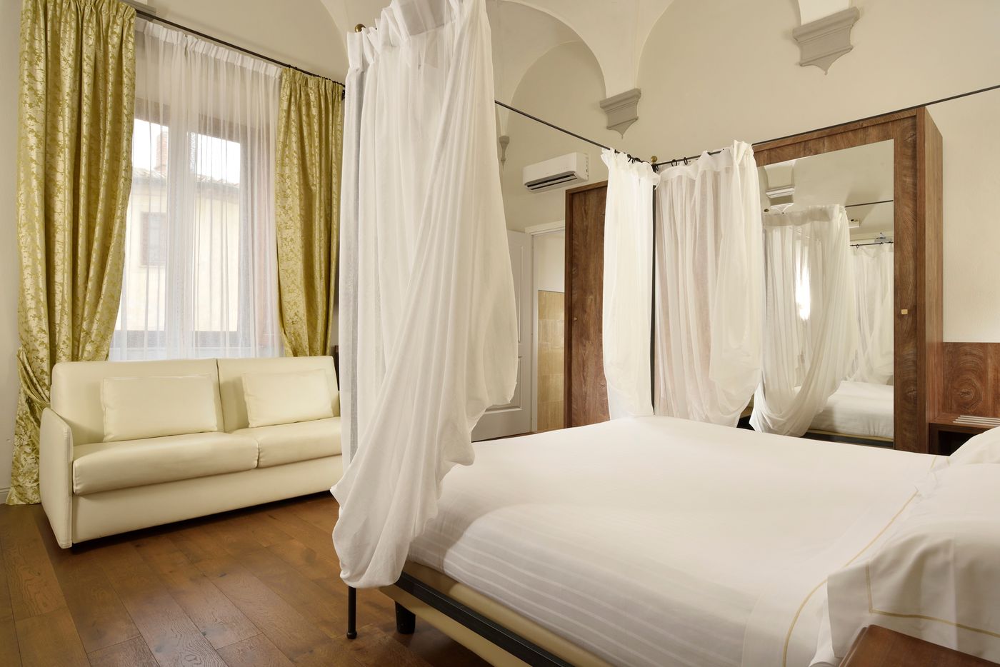 Villa-Sabolini-Room-24