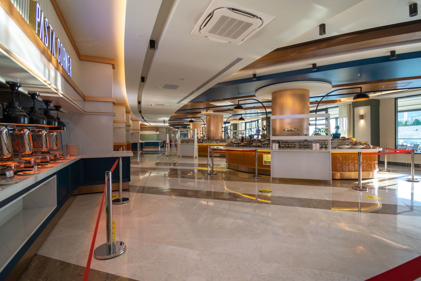 Armas-Bella-Luna-Restaurant-57