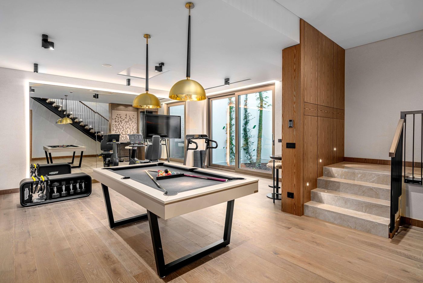 Lara-Barut-Collection-Room-73