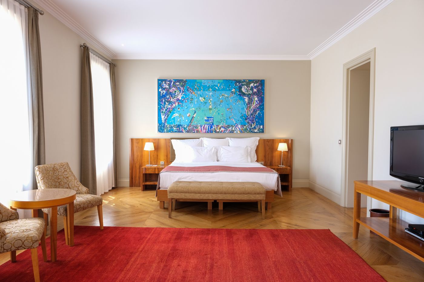 Tomtom-Suites-Room-13