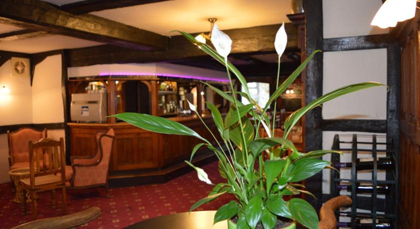 Le-Pommier-Hotel---Restaurant-Lobby-13