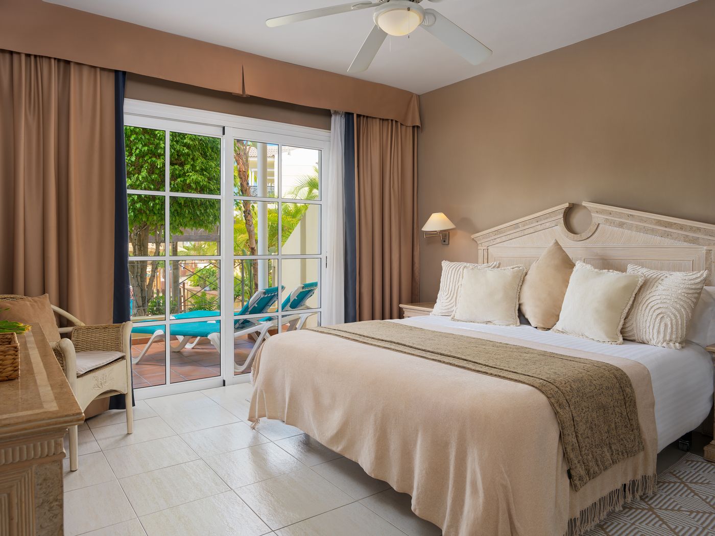 Gran-Oasis-Resort-Room-30