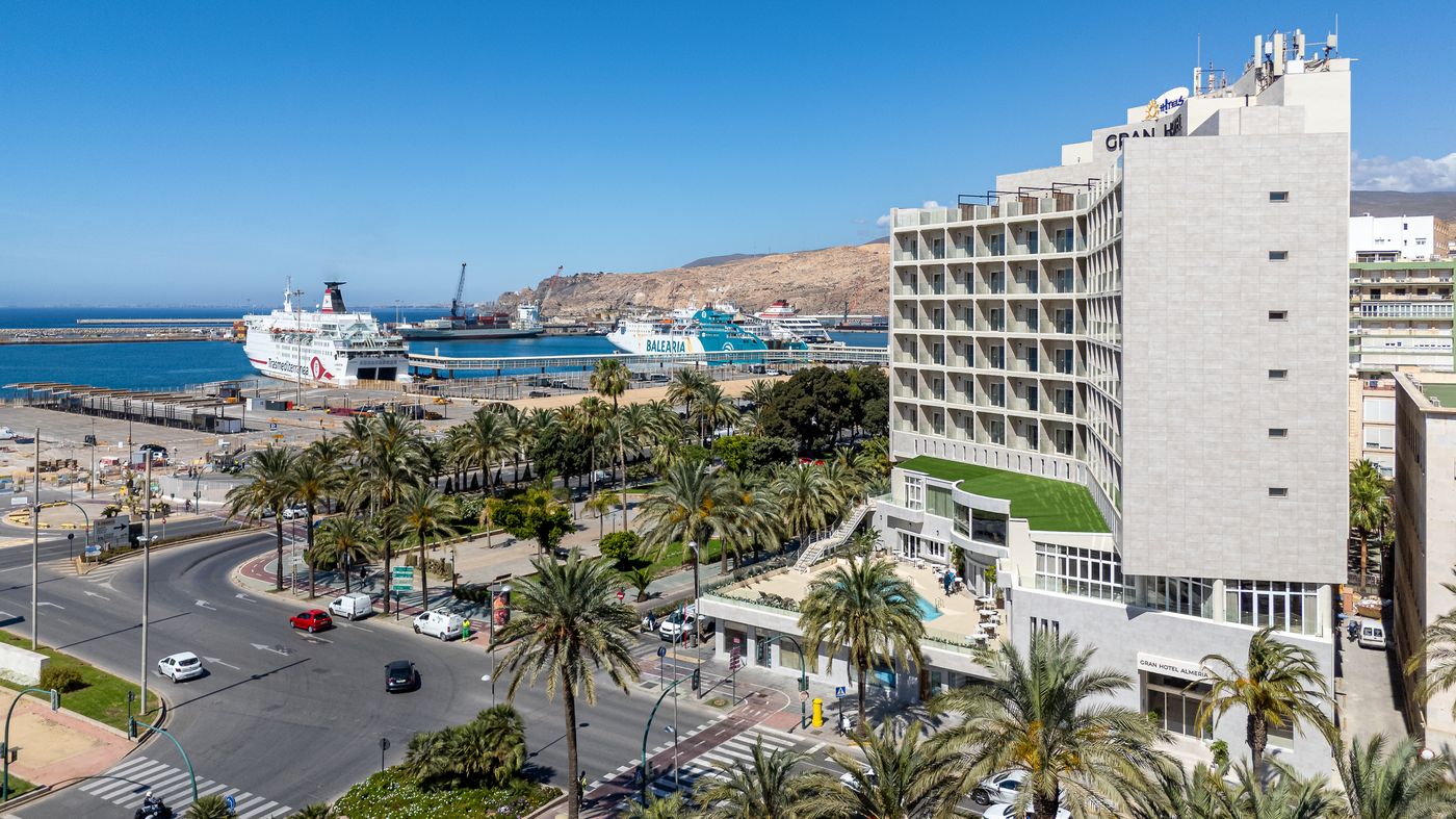 Ohtels-Gran-Hotel-Almeria-General-view-7