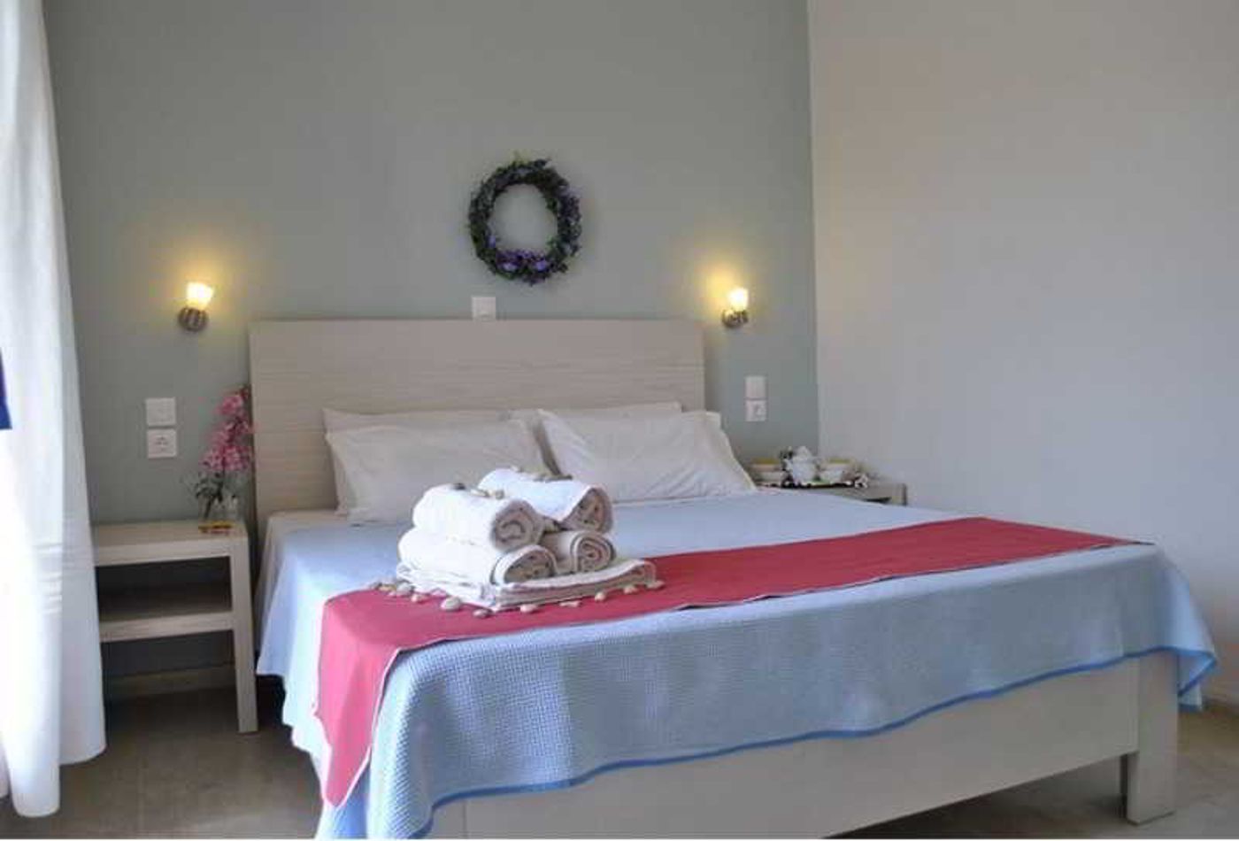 Helios-Splendid-Room-15