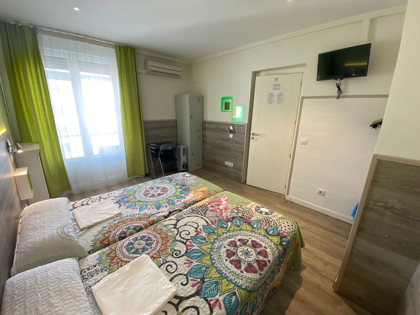 Mucho-Madrid-Room-28