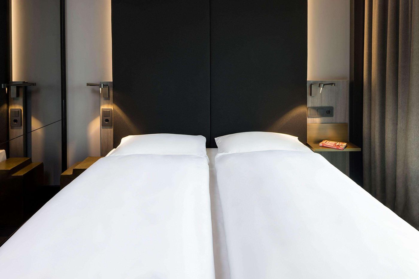 Hotel-Amano-East-Side-Room-18