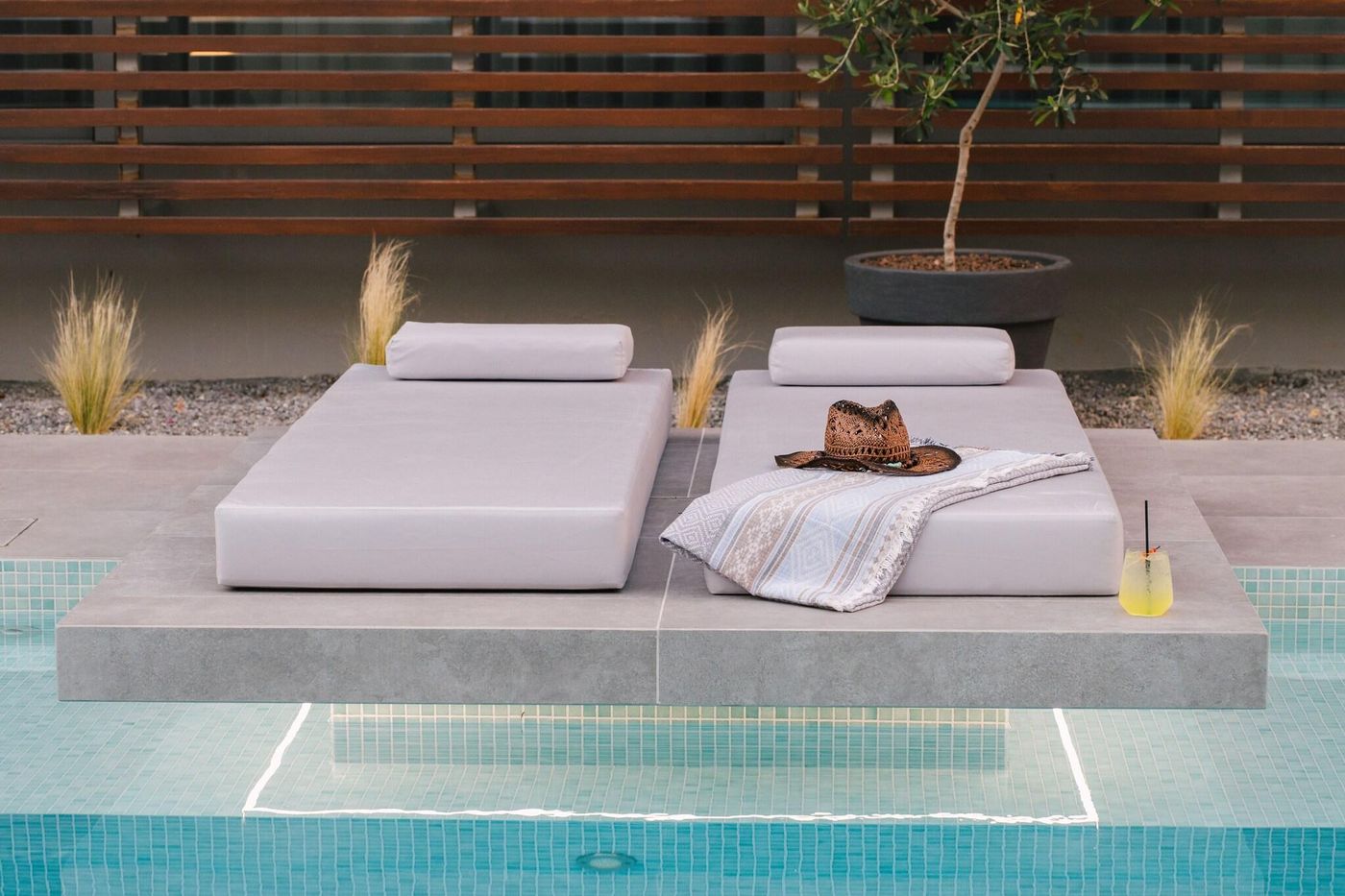 Brasil-Suites-Pool-58