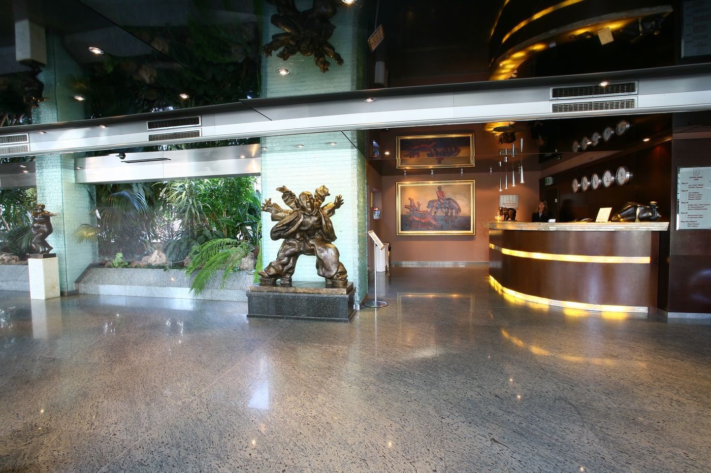 Anel-Bulgaria-SOFIA-Lobby-3