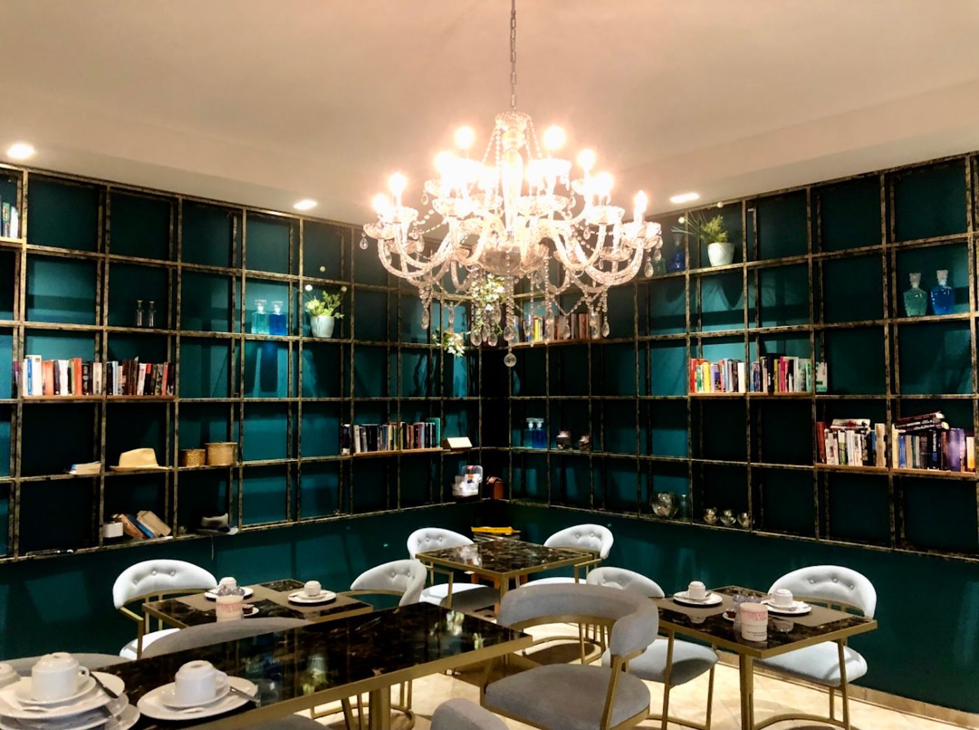 Bruskos-Hotel-and-Suites-Lobby-47