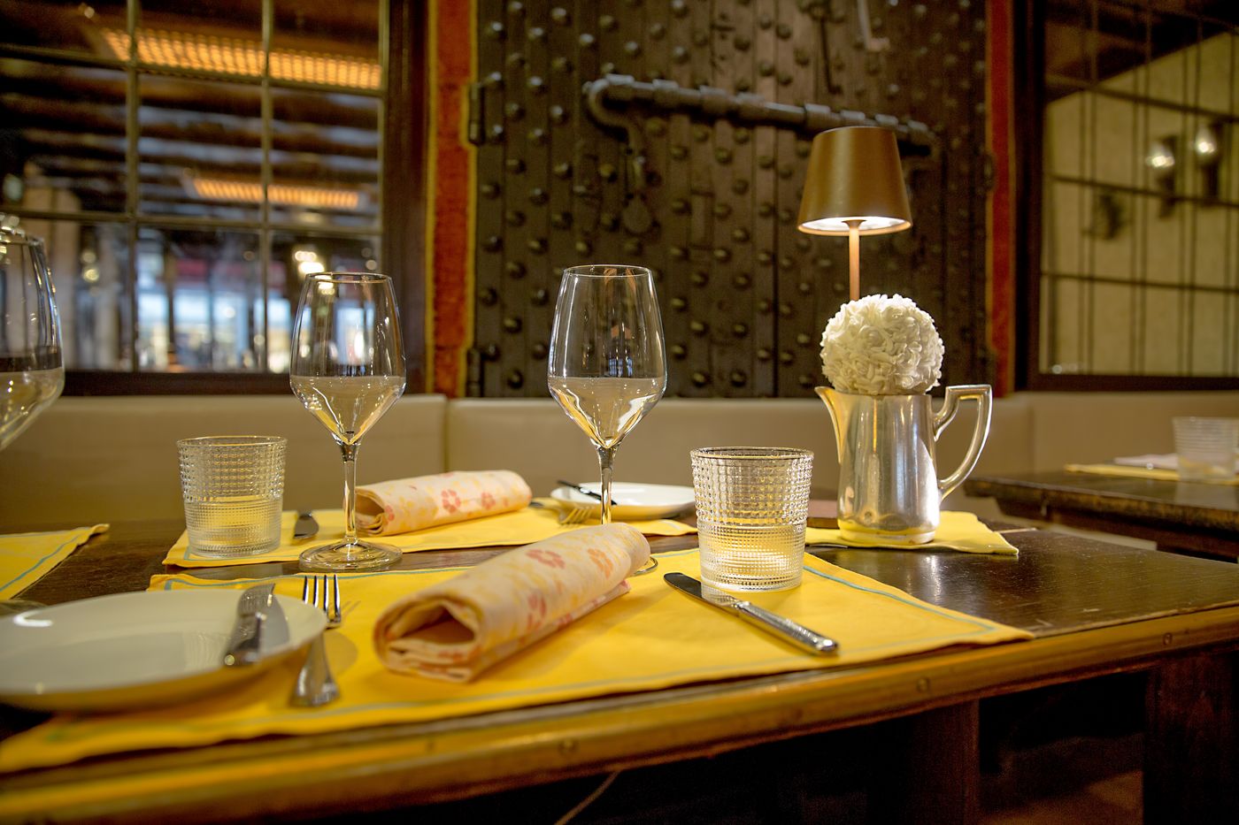 Saturnia---International-Restaurant-52