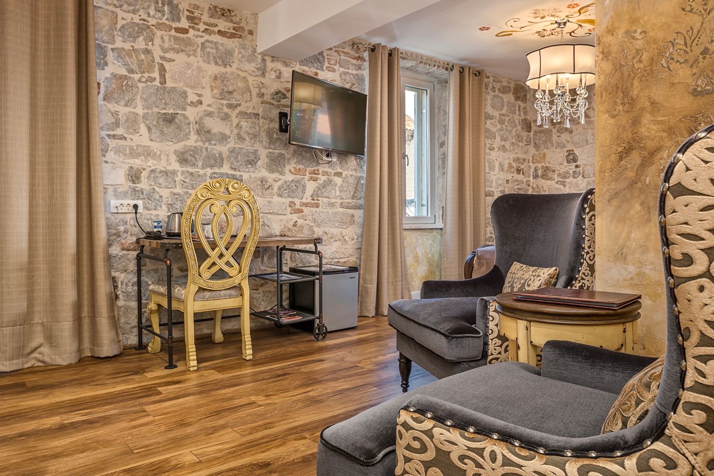 Plaza-Marchi-Old-Town---Quaint---Elegant-Hotels-Room-54