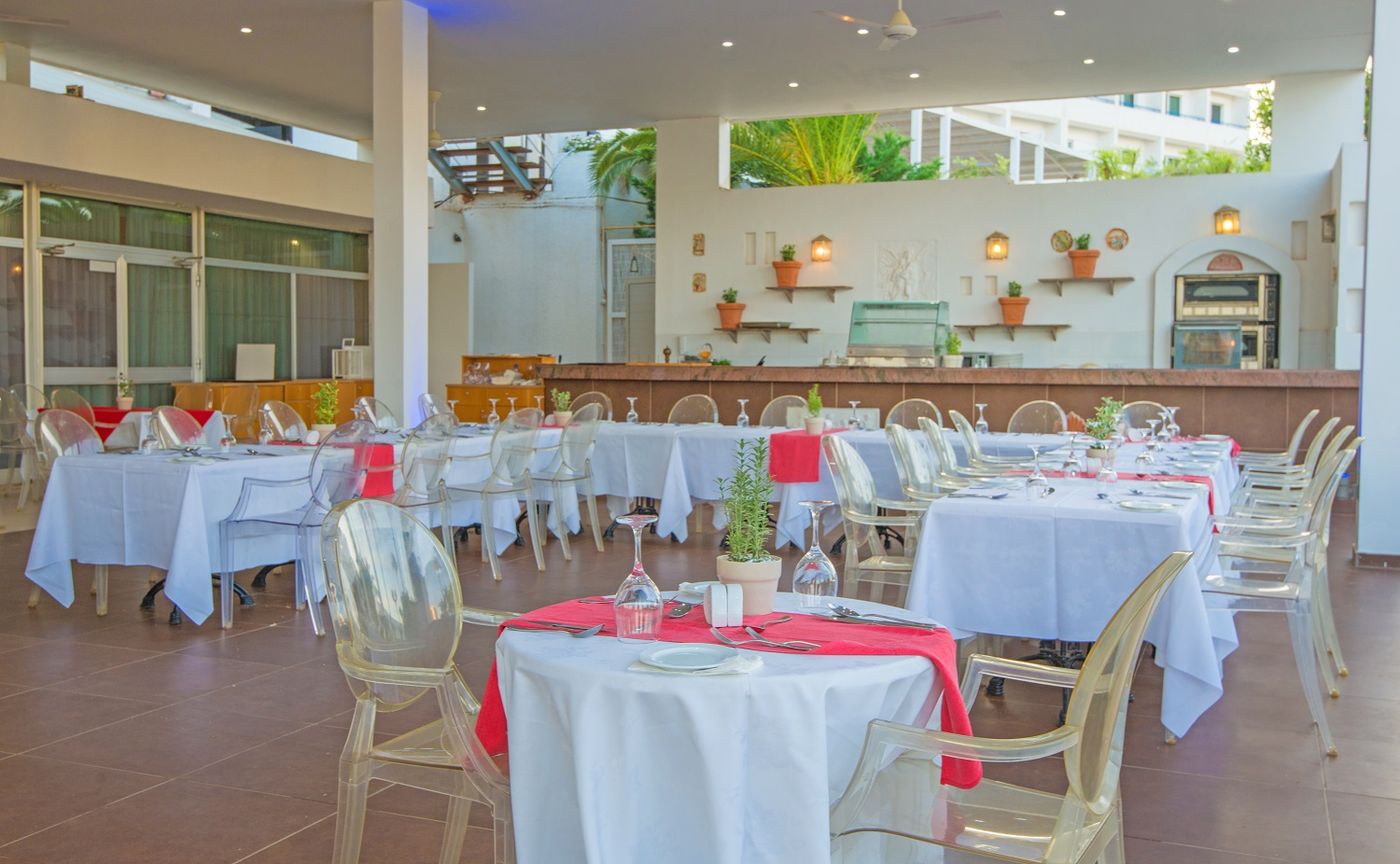 Dome-Beach-Hotel-Restaurant-36