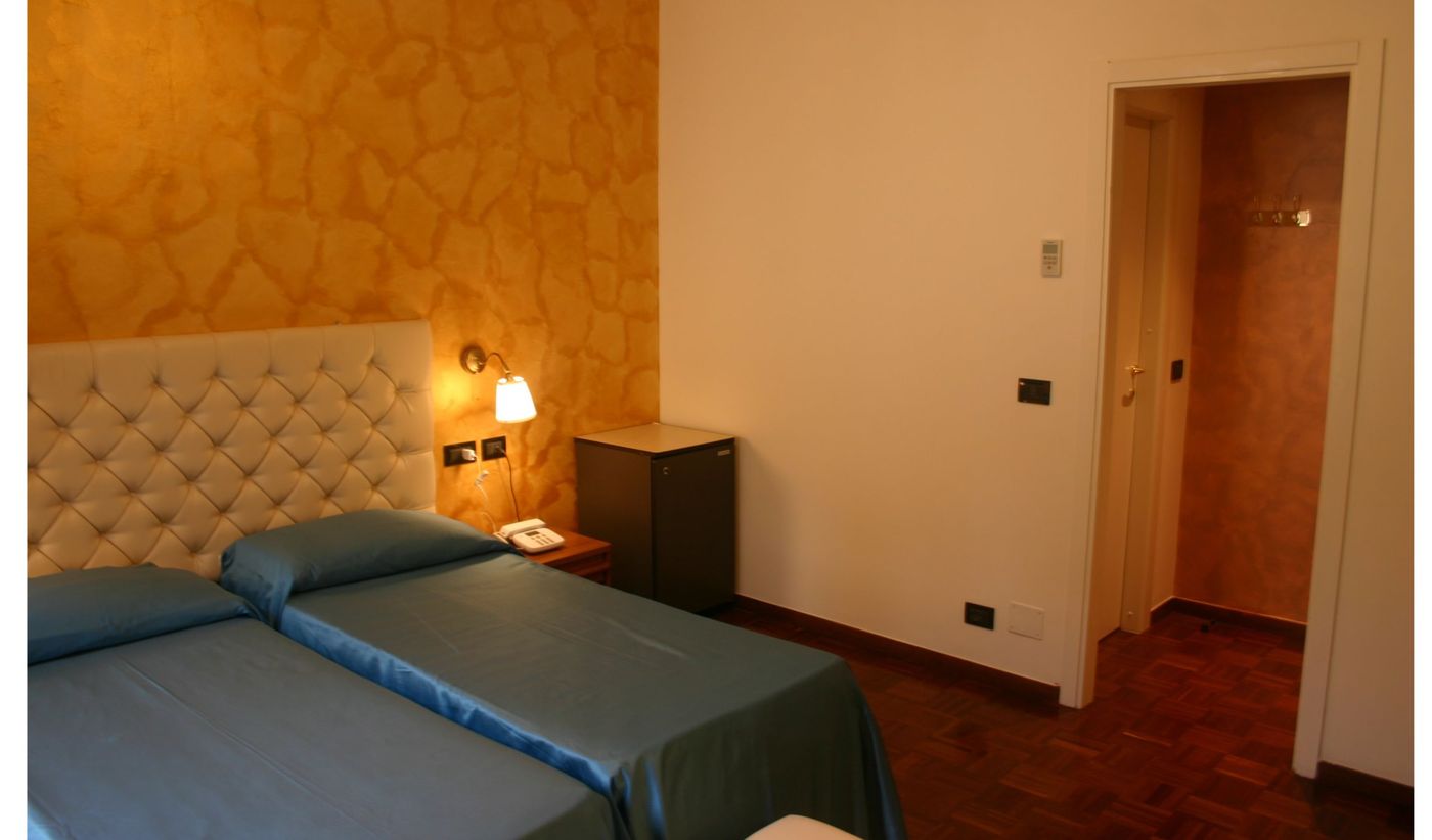 Hotel Dell'Orto - Italy - CHIAVARI - Room - 7