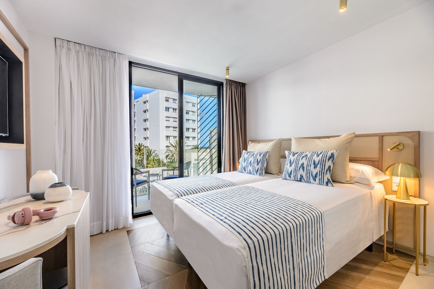 18.08.25 Vibra Yamm Urban Hotel - Adults Only