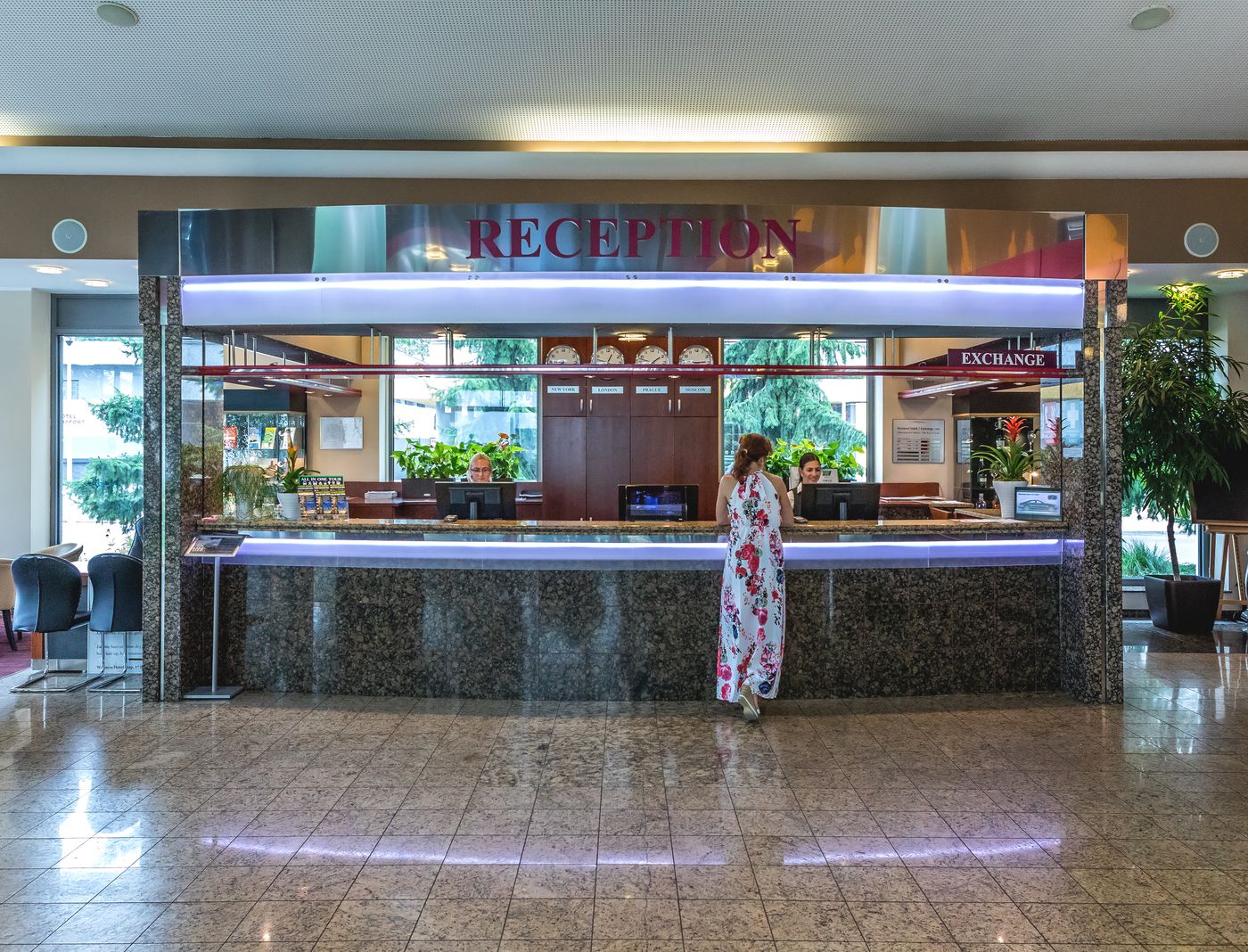 Wellness-Hotel-Step-Lobby-9