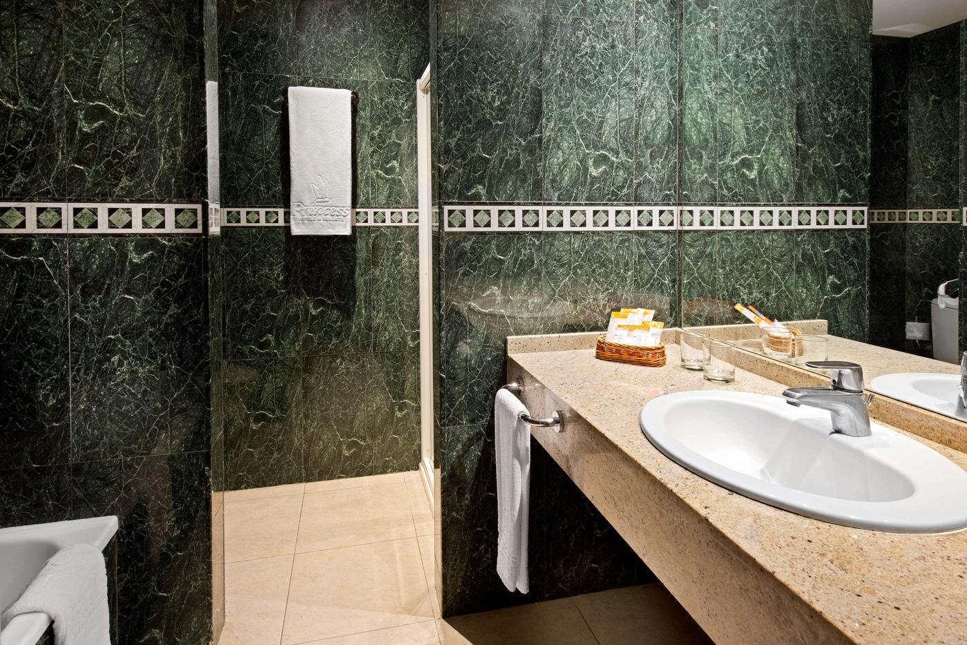 La-Palma---Teneguia-Princess-Room-39