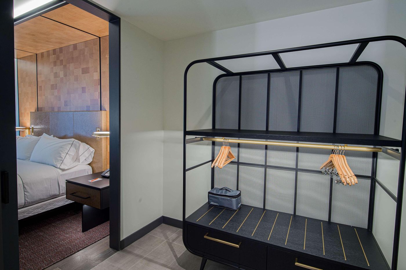 Canopy-by-Hilton-Jersey-City-Arts-District-Room-36