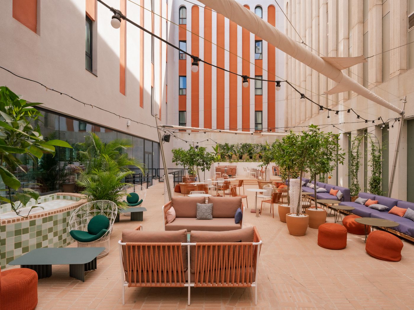 Ibis Styles Sevilla Santa Justa - Spain - SEVILLA - Terrace - 5