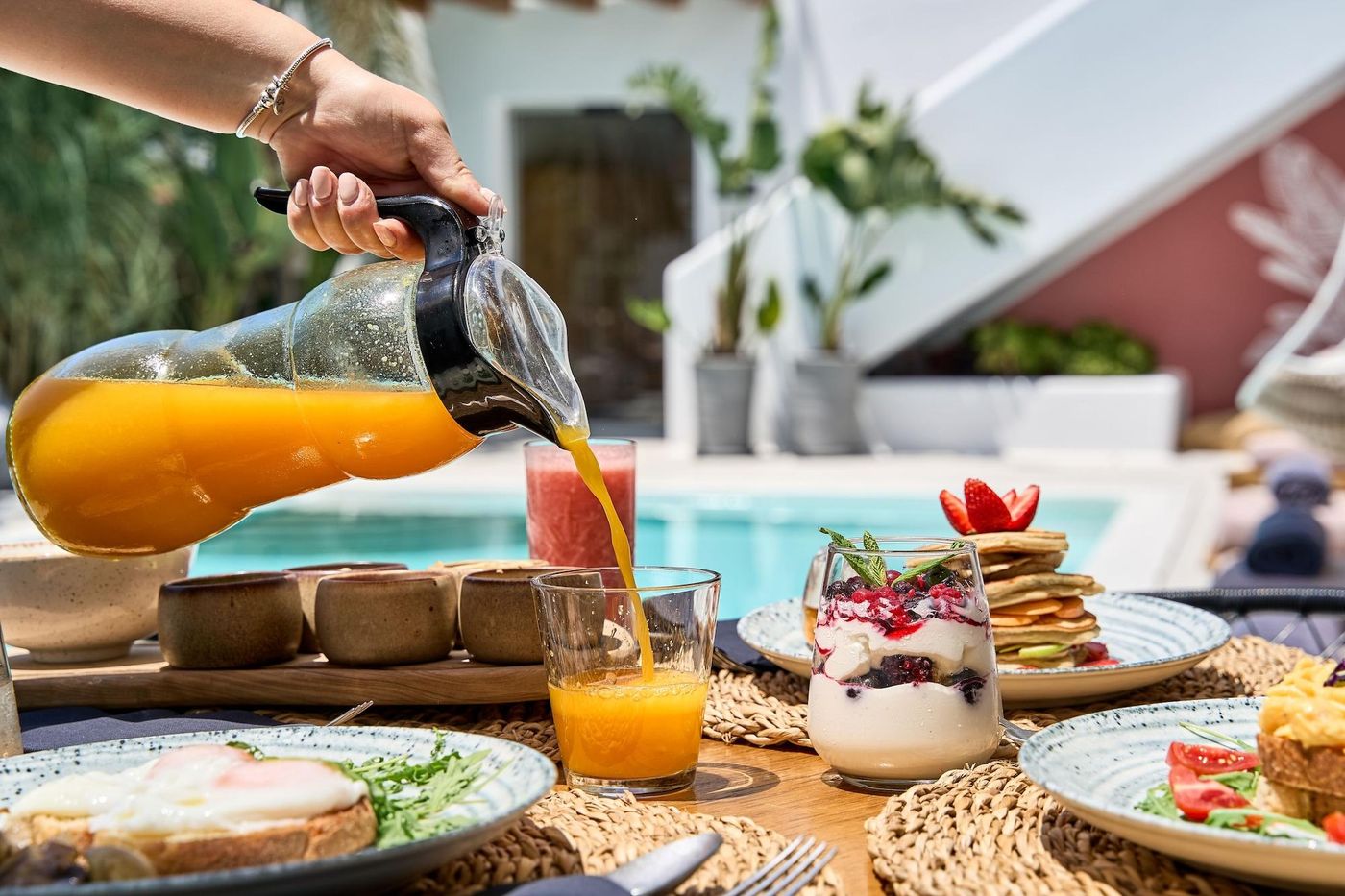 Adorno-Suites-Mykonos-Restaurant-25