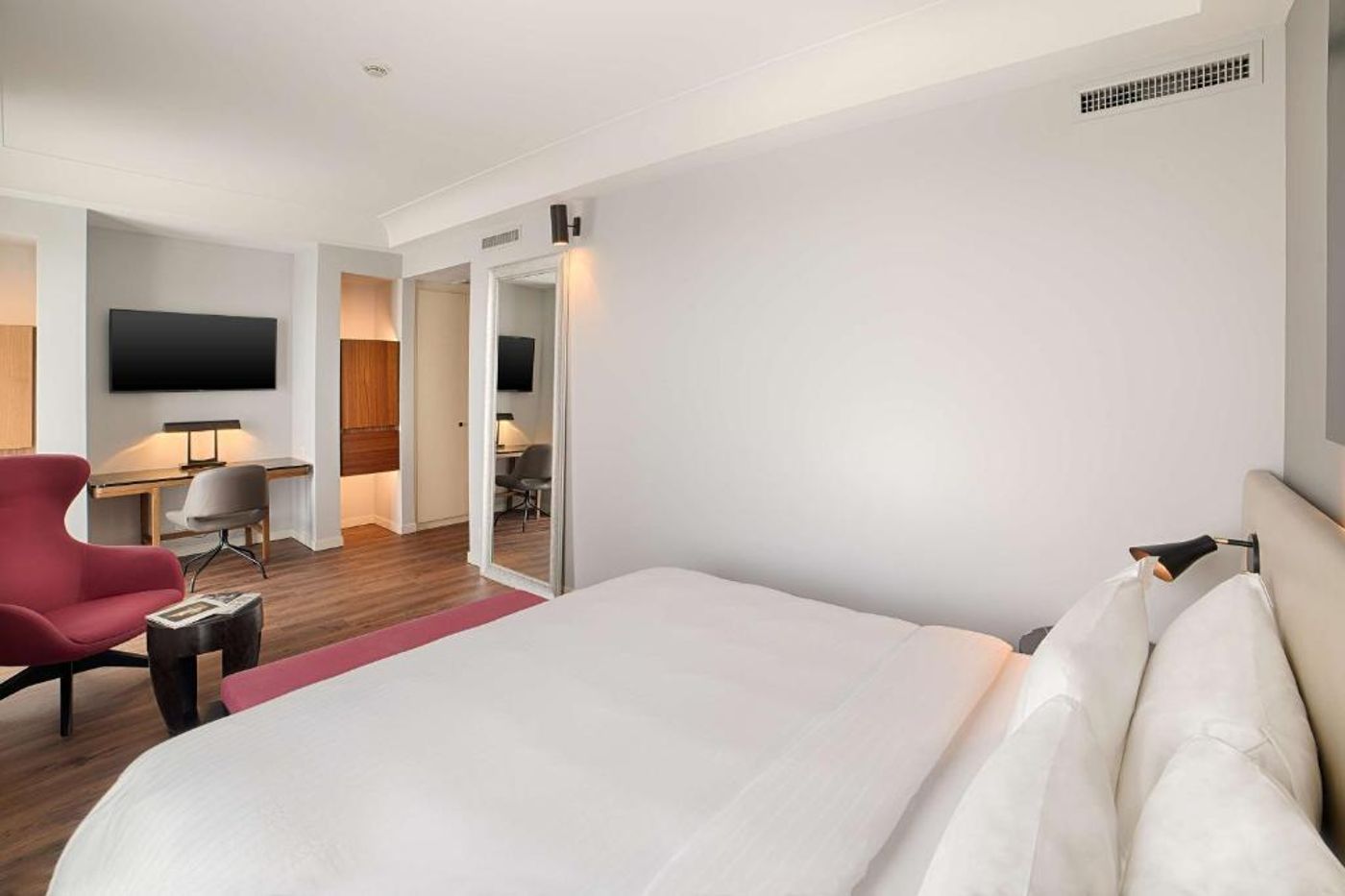 Radisson-Blu-Hotel-Room-8