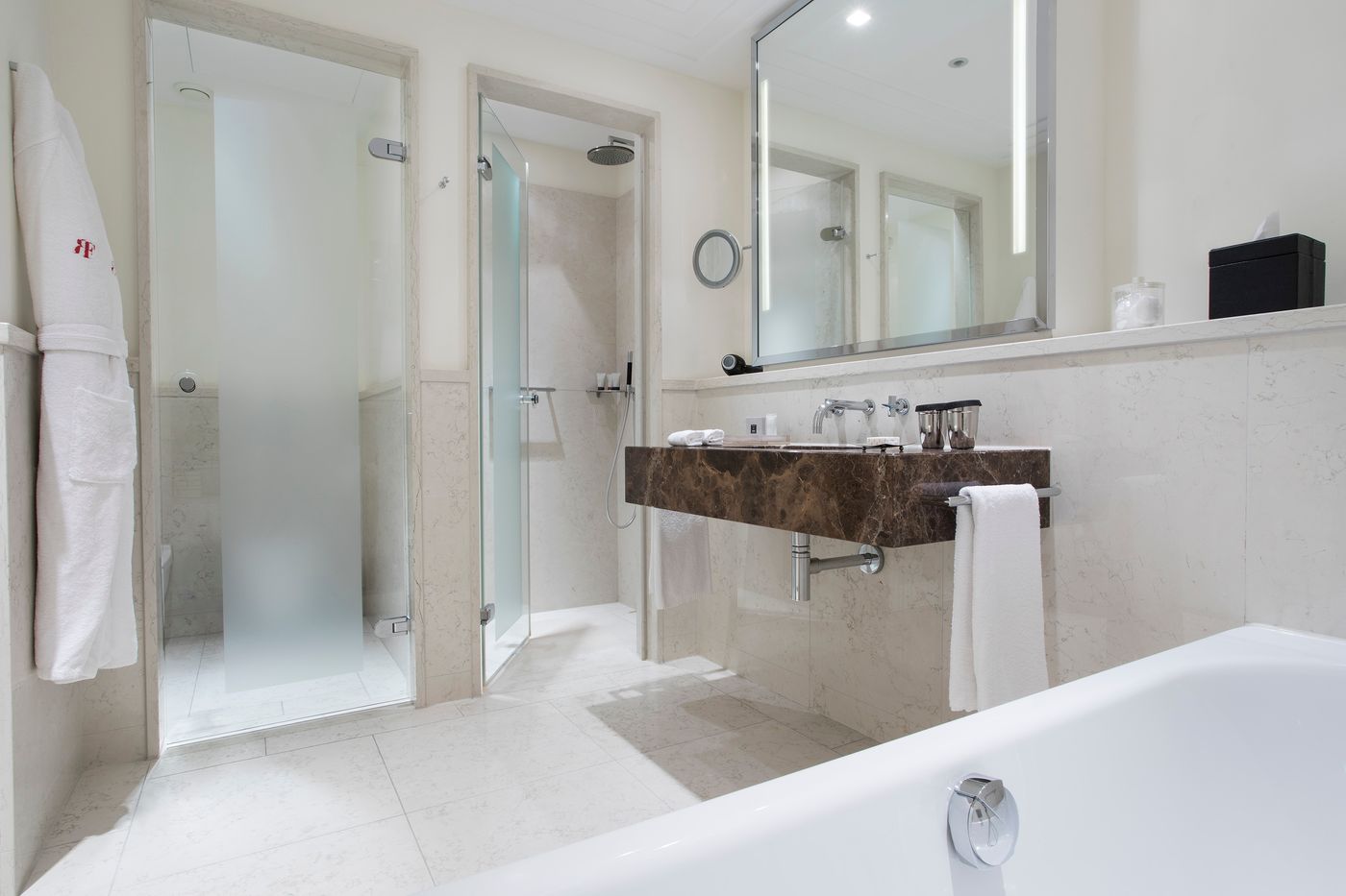 The-Charles-Hotel-Room-44