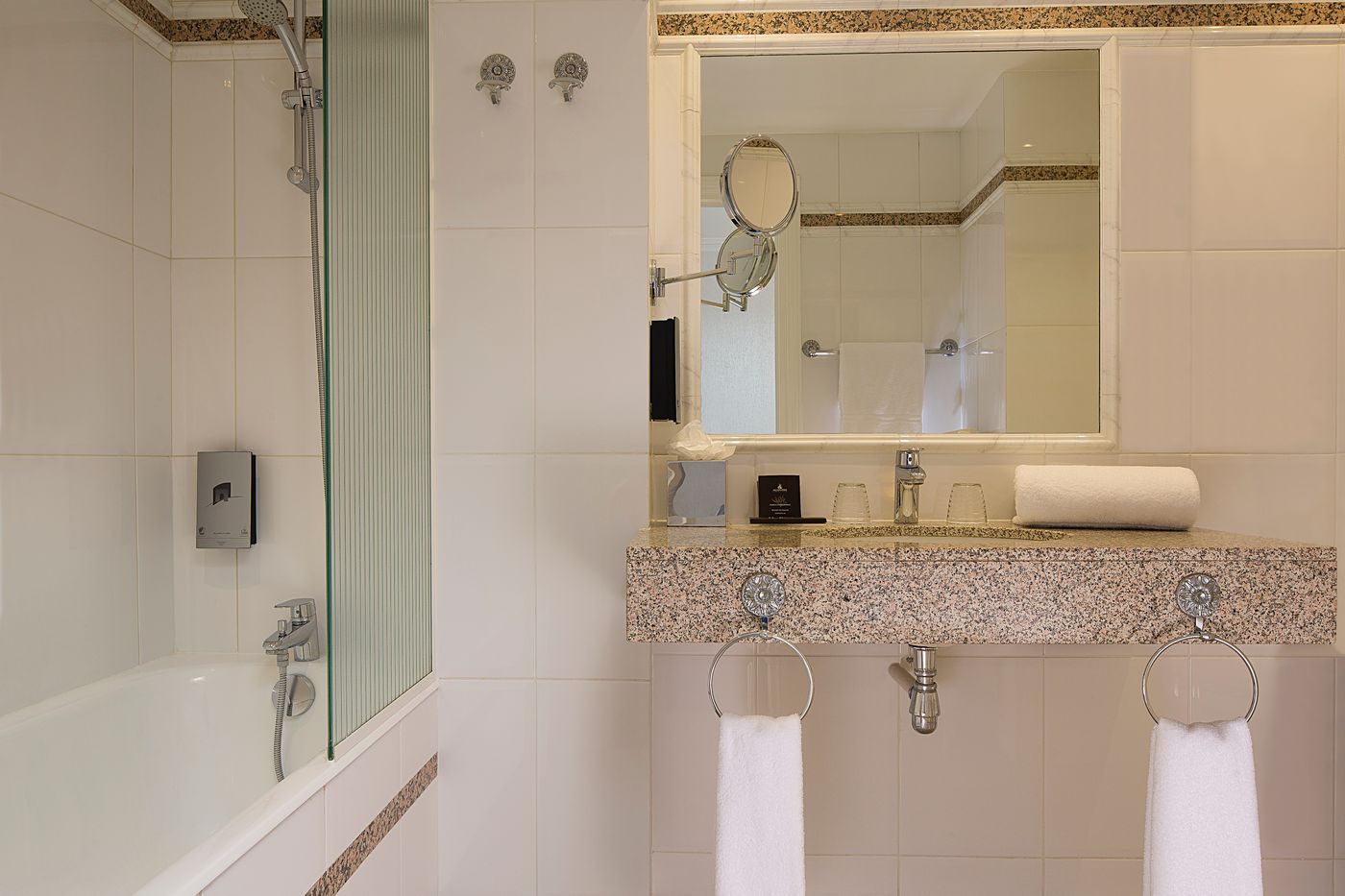 Hotel-Victor-Hugo-Paris-Kleber-Room-48