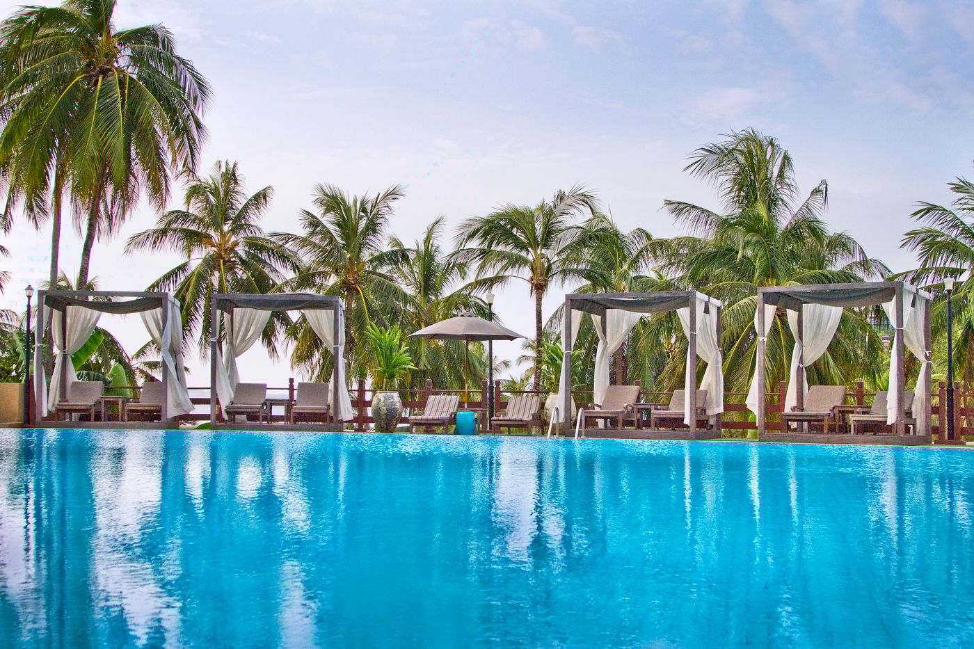 Cape-Panwa-Hotel-Phuket-Pool-4