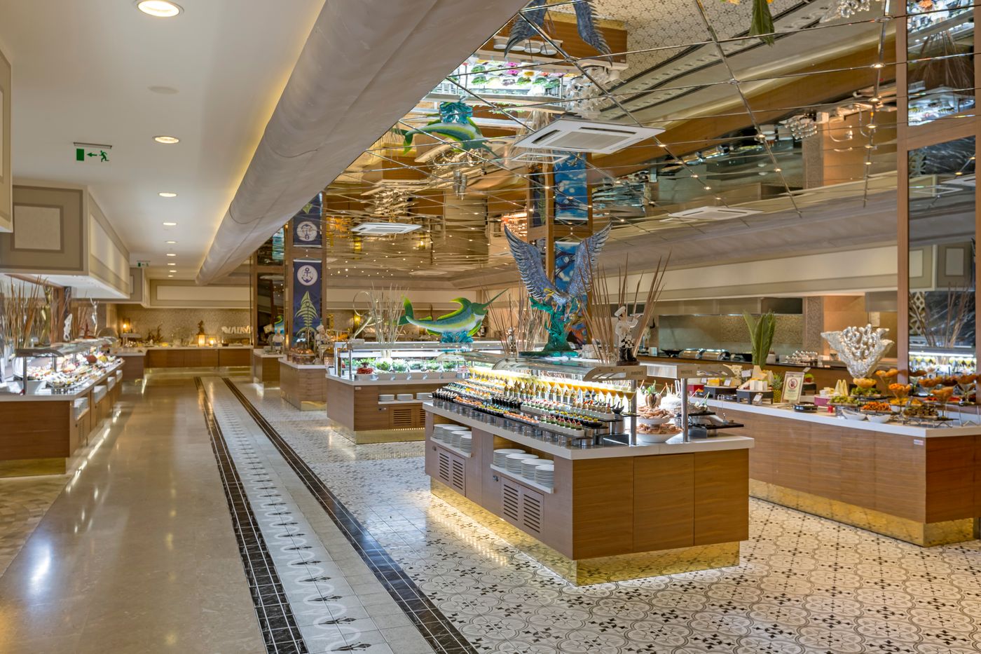 Royal-Holiday-Palace-Restaurant-46