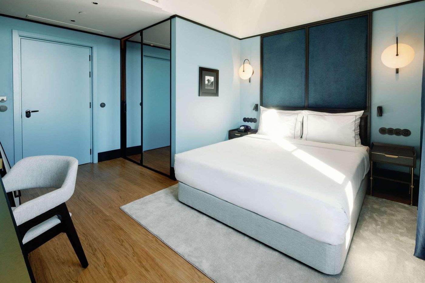 The-Editory-Riverside-Santa-Apolonia-Hotel-Room-48