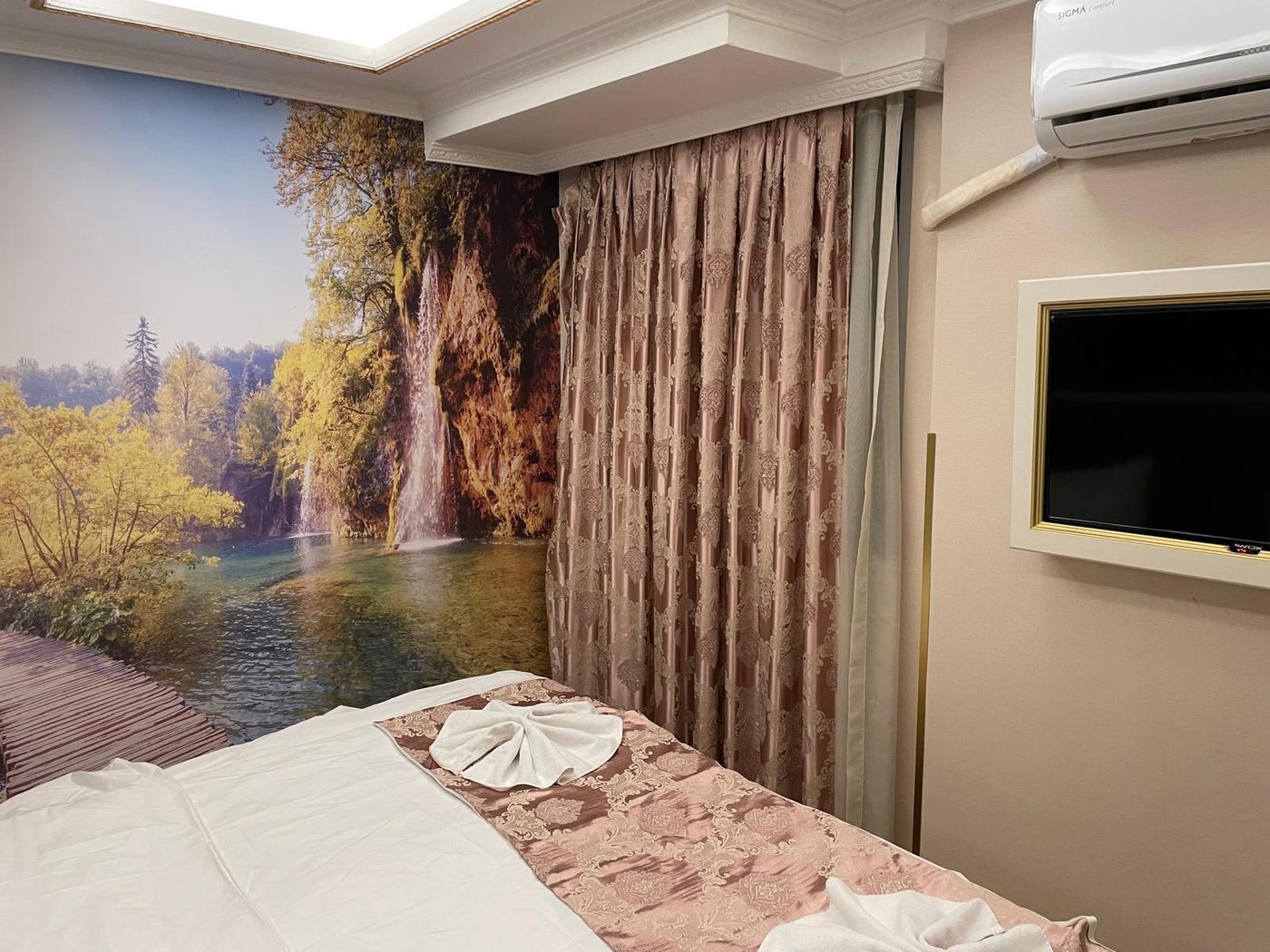 Grand-Naki-Hotel-Room-30