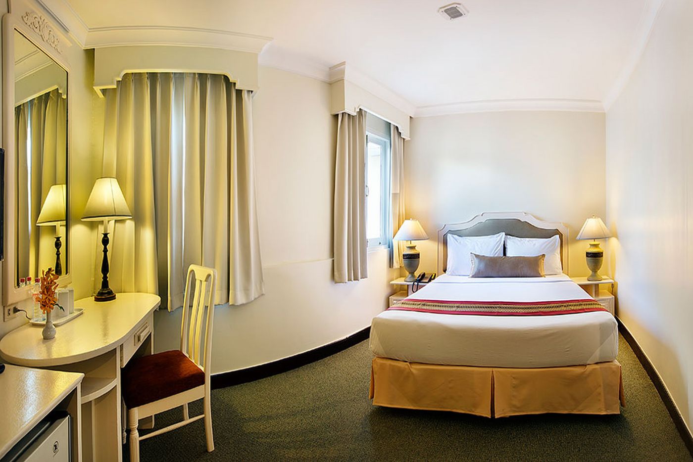 Royal-Rattanakosin-Hotel--SHA---Room-15